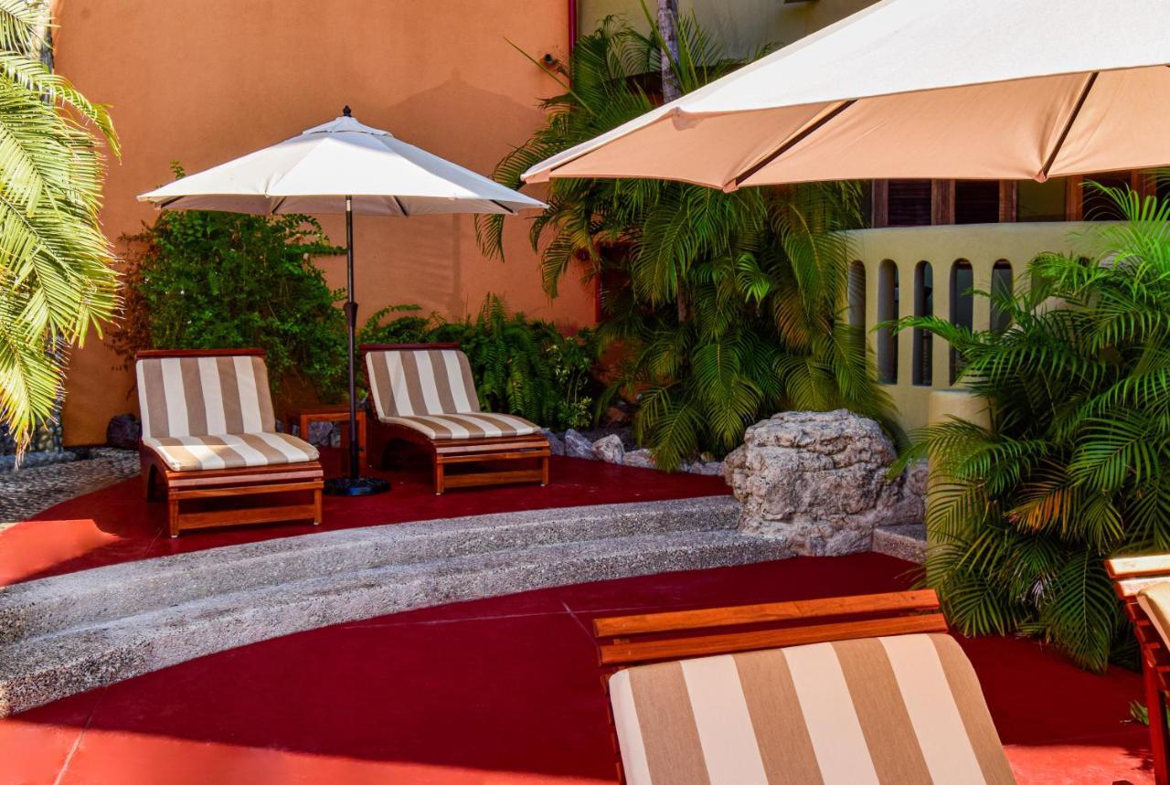 Hilton Grand Vacations Club Zihuatanejo Exterior foto