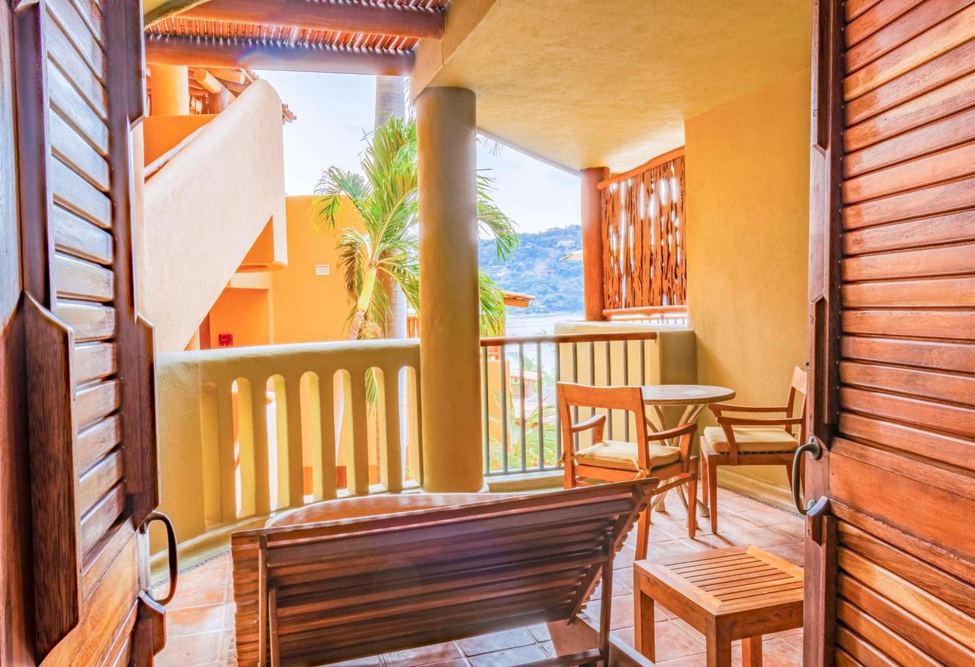 Hilton Grand Vacations Club Zihuatanejo Exterior foto