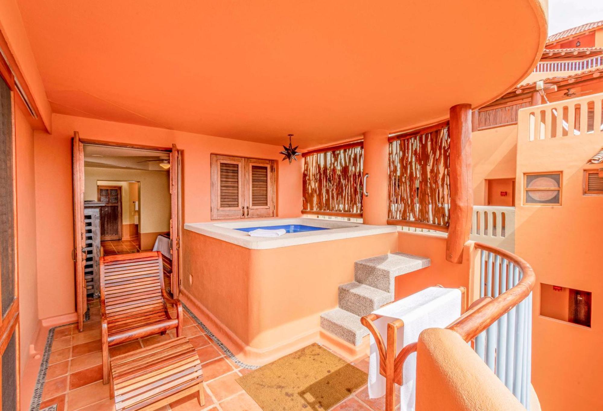 Hilton Grand Vacations Club Zihuatanejo Exterior foto